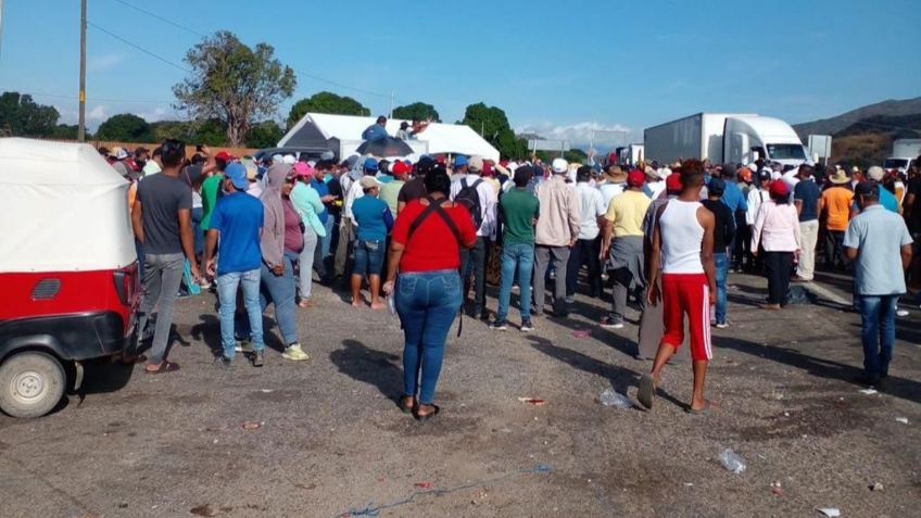 Bloqueo en la carretera Tapachula-Tapanatepec: pescadores de Chiapas exigen proteger una reserva natural