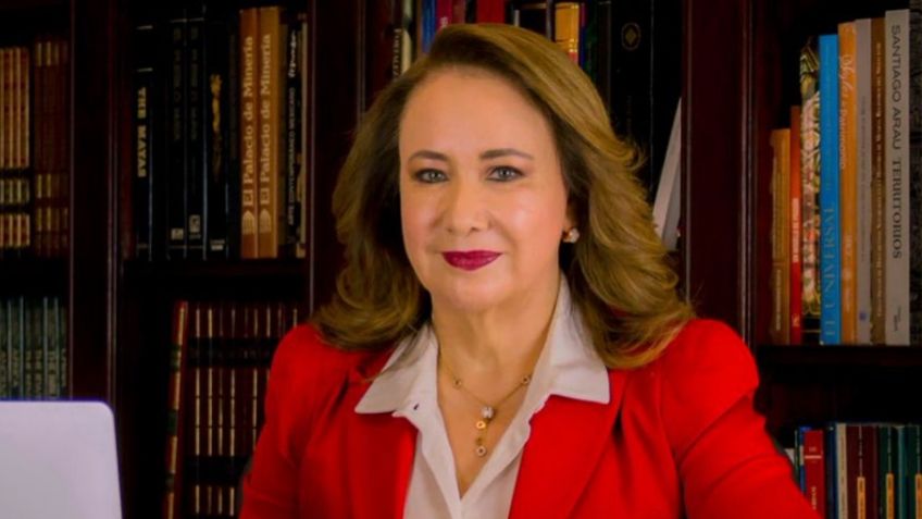 Yasmín Esquivel es la autora de la tesis: asesora Martha Rodríguez