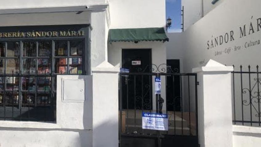 Chihuahua: Javier Corral tuvo que inaugurar su librería en la calle porque fue clausurada