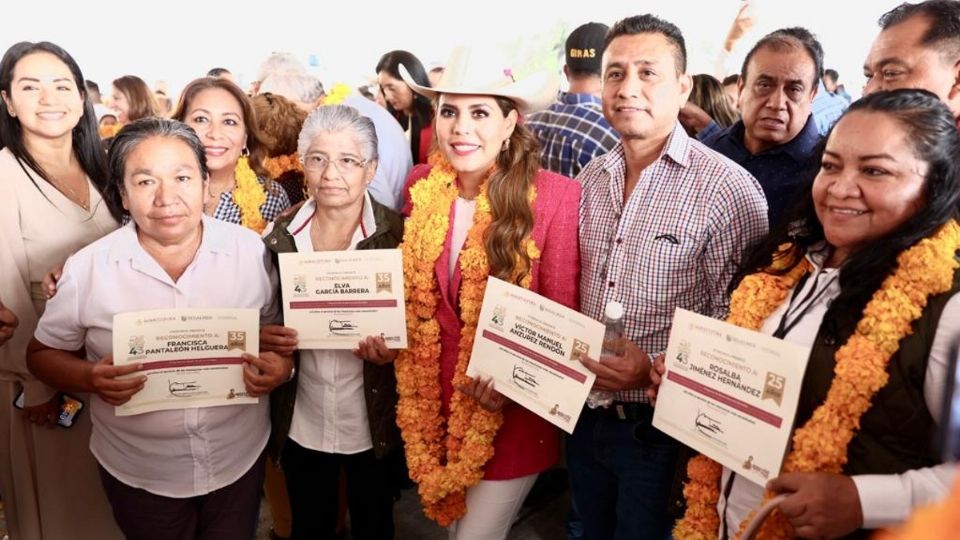 La gobernadora Evelyn Salgado y el titular de SEGALMEX, Leonel Cota Montaño firmaron un convenio de colaboración en beneficio de la población más vulnerable