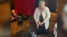 VIDEO | Ritual de Año Nuevo fallido: abuelita salió de casa con maletas y regresó corriendo tras escuchar disparos