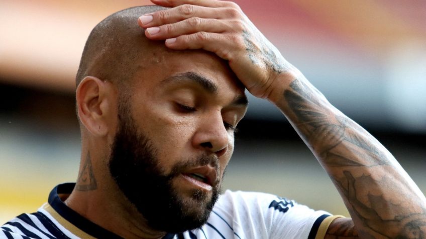 Pumas de la UNAM rescinde contrato de Dani Alves por acusación de abuso sexual