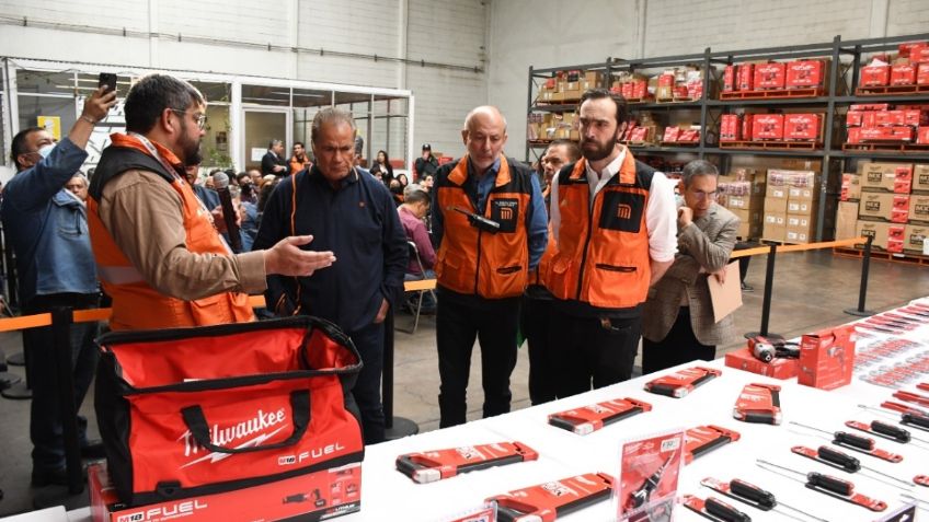 Metro CDMX: entregan herramientas a trabajadores para el área de instalaciones fijas