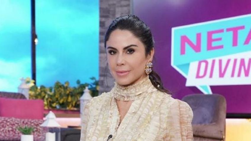 Paola Rojas paraliza la red con coqueto traje de baño azul