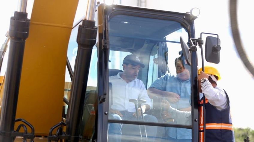 Mauricio Vila supervisa el arranque de la construcción del transporte eléctrico Ie-Tram