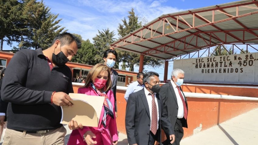 Tlaxcala: Lorena Cuéllar Cisneros entrega obras educativas en Huamantla