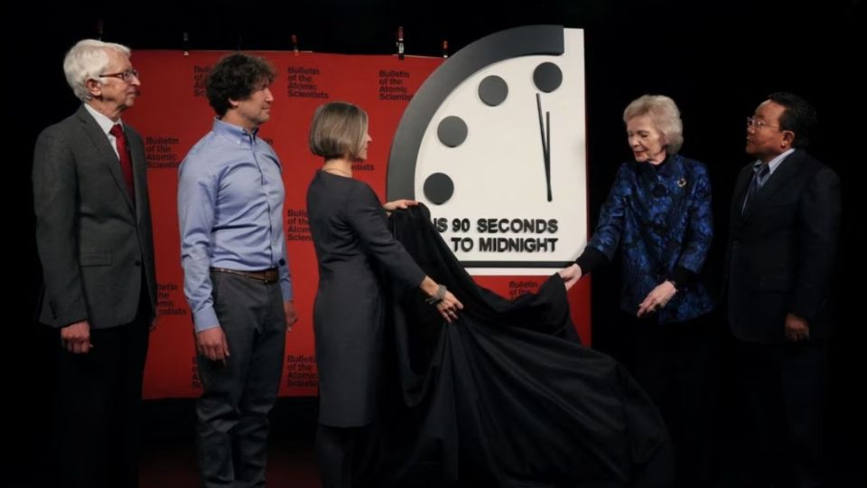 Especialistas destaparon el reloj del fin del mundo.