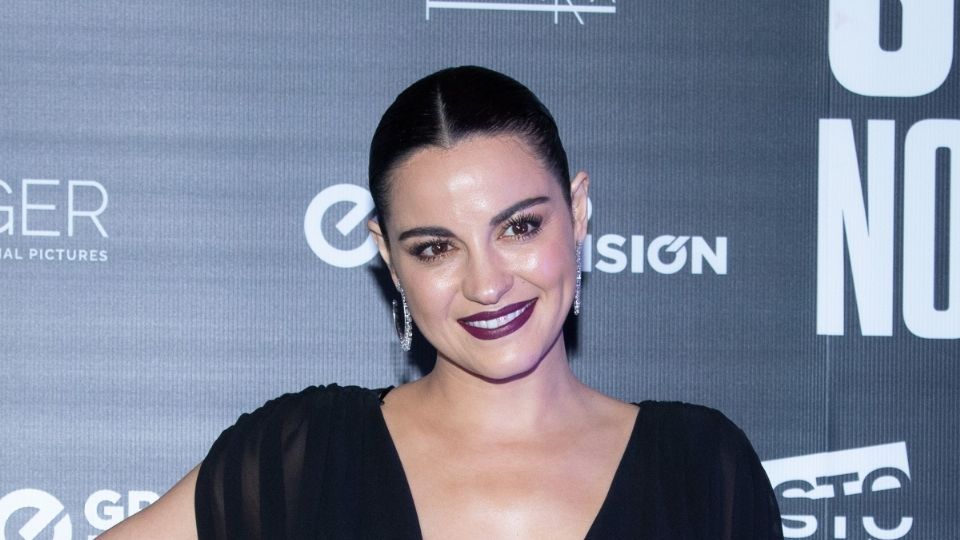 Anahí comparte tierna foto en la que Maite Perroni presume su pancita de embarazo