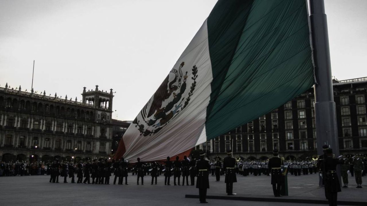 Alistan Un "AMLO Fest" En El Zócalo Por La Expropiación Petrolera: "Un ...