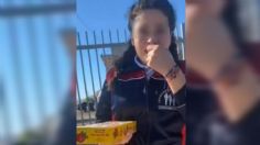 VIDEO | ¿Lección de vida o humillación?: papá pone a vender mazapanes a su hija porque no le gusta la escuela