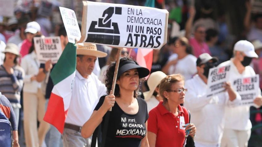 AMLO afirma que la nueva marcha en favor del INE tendrá de trasfondo la consigna "García Luna no se toca"