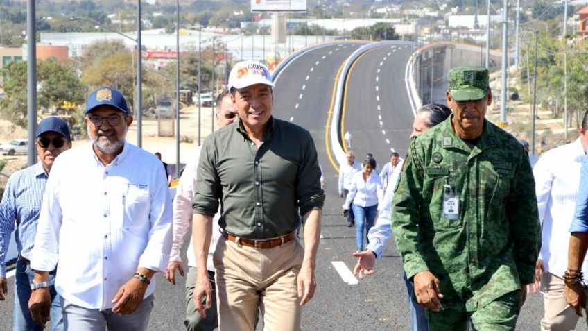 Rutilio Escandón abre al tránsito la parte superior del doble paso a desnivel del Libramiento Norte