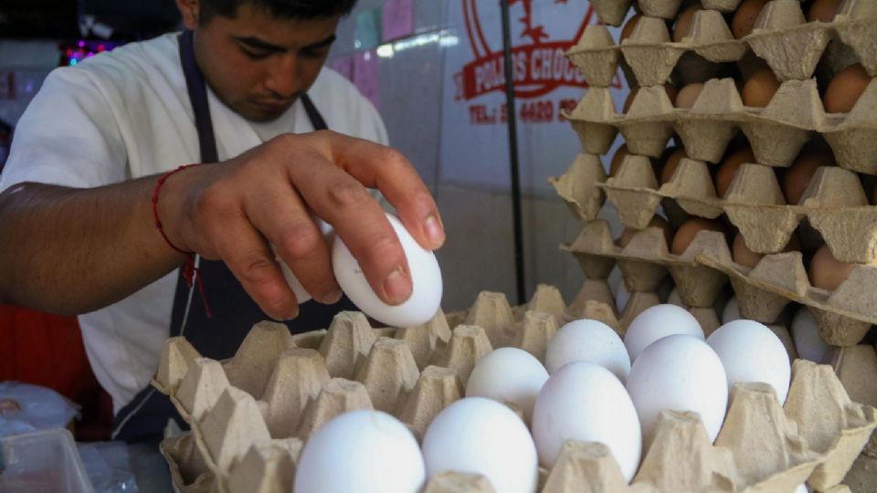 La gripe aviar afectó a los precios de este alimento.