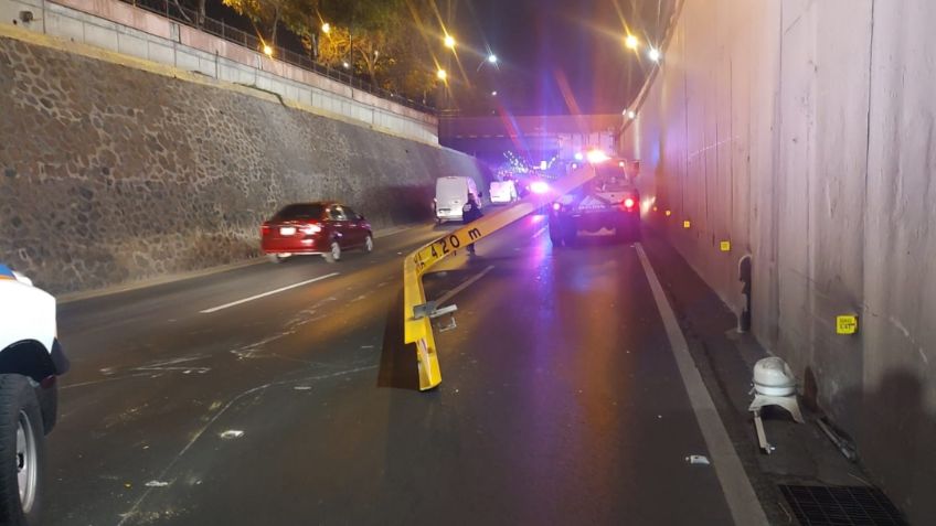 Caos en Querétaro: un tráiler entra a un carril prohibido y termina por derribar una trabe