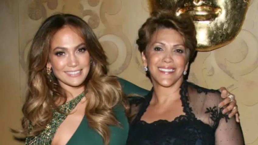 La mamá de JLo paraliza la red en ajustado vestido negro