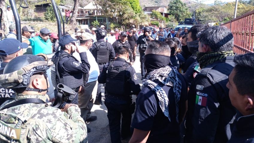 Cinco muertos deja enfrentamiento entre policías Estatales y civiles armados en Guerrero