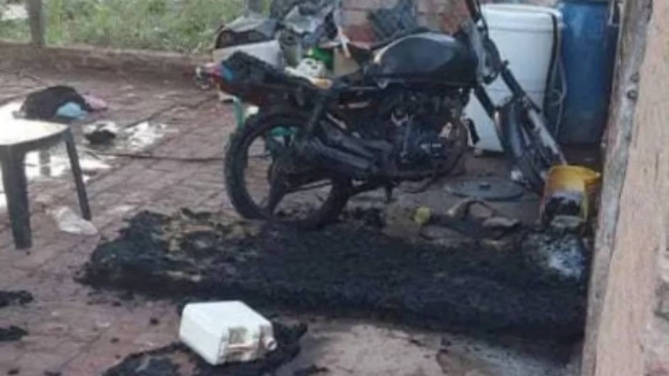 Antonio González aventó gasolina en el patio de su vecina para quemarla.