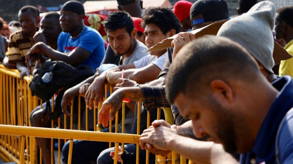 El jefe del Ejecutivo Federal afirmó que han comenzado a 'agarrar de piñata' a los migrantes