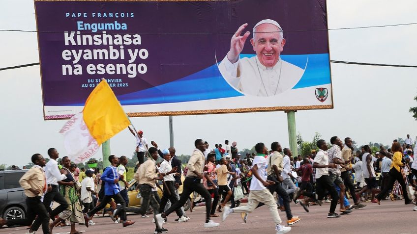 En el Congo, reciben con pompa al Papa Francisco y este arremete contra el "colonialismo económico"