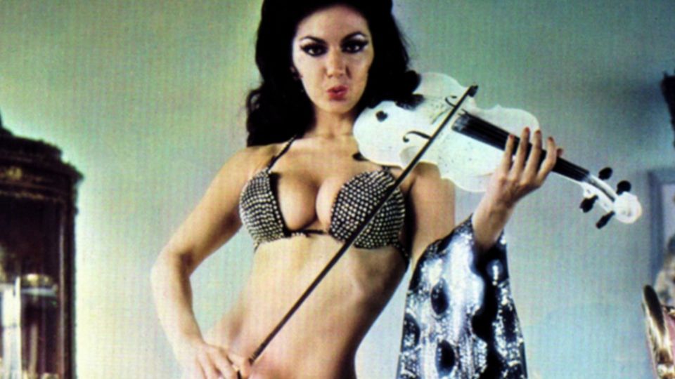 Breeskin destacó siempre como una gran violinista. FOTO: Twitter