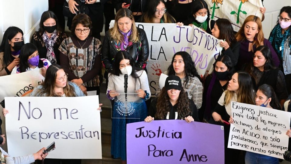 Este martes, víctimas de ataque de ácido se confrontaron por la iniciativa de la diputada de Morena en el Congreso capitalino.