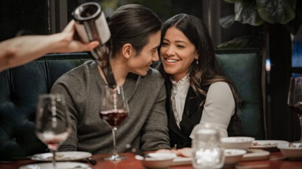 Esta cinta te hará pensar sobre las adversidades que existen en el amor. FOTO: Prime video