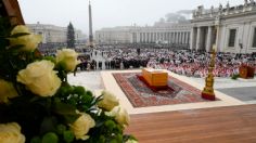 EN VIVO: Papa Francisco da su último adiós a Benedicto XVI ante miles de fieles