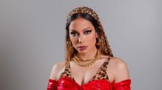 Anitta presume figura de infarto con body rojo y medias de red