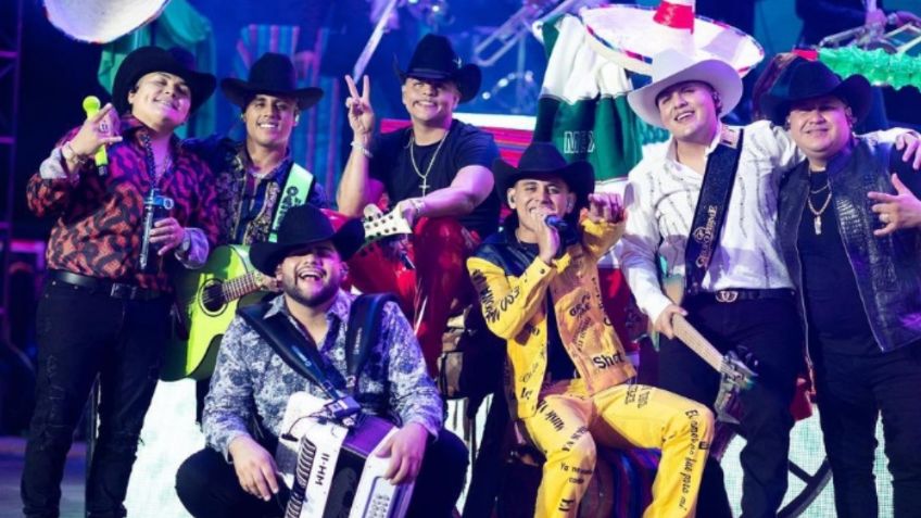 ¿Qué pasa con Grupo Firme? Los fans están recibiendo desconcertantes mensajes de Ticketmaster