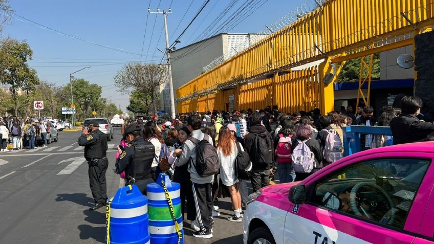 Estudiantes de la UNAM toman Prepa 8 y suspenden clases tras denunciar casos de acoso