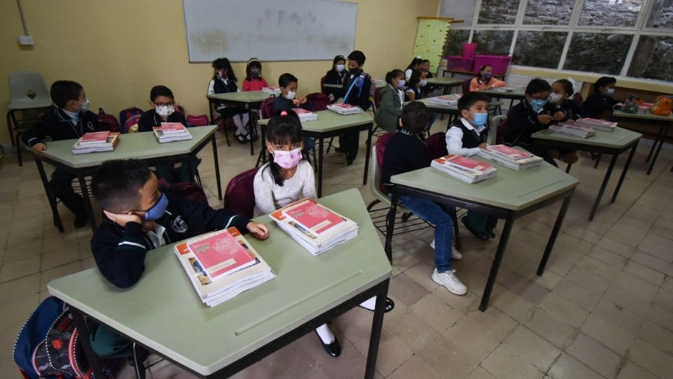 La Secretaría de Educación de Veracruz recordó que la mascarilla no se ha retirado de escuelas.