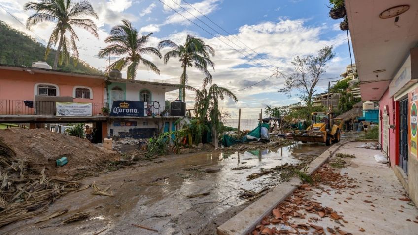 IMAGENES: huracán "Lidia" deja devastaciones y dos muertos a su paso por estados del Pacífico