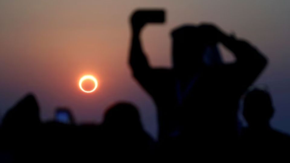 Durante el eclipse de este sábado 14 de octubre se pudo observar el llamado 'anillo de fuego'.