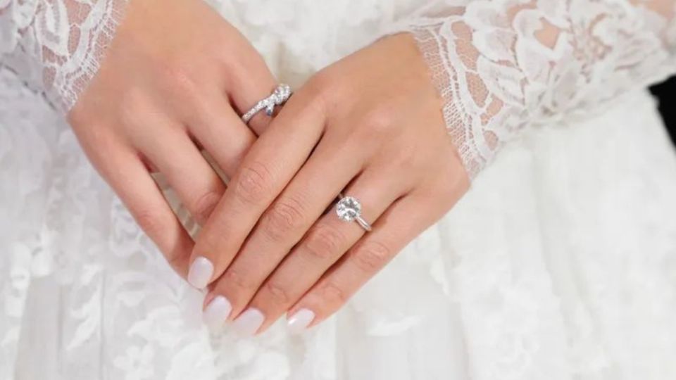 El manicure de Michelle Salas fue exactamente pensado para resaltar en su look de novia elegante y minimalista