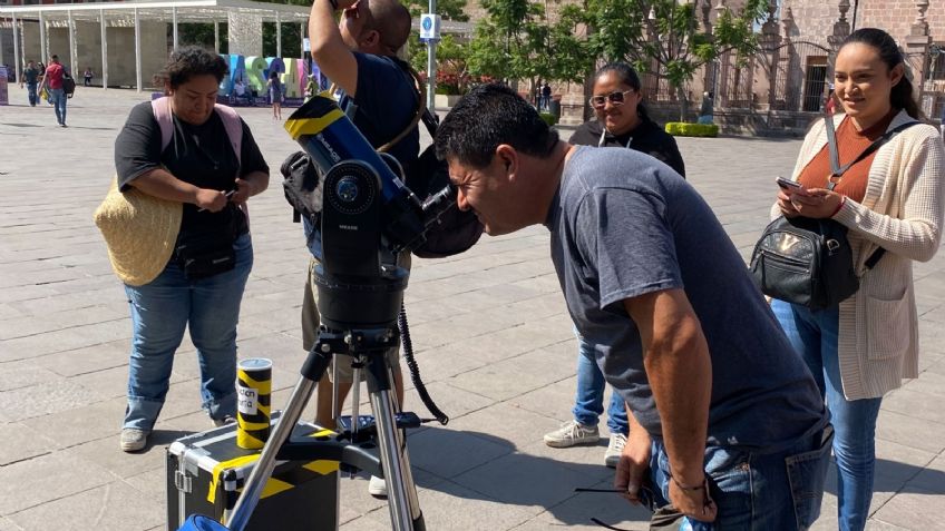 Aguascalentenses disfrutaron del eclipse solar