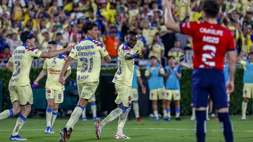 Con buena actuación de Julián Quiñones, América se impuso de nuevo a Chivas 2-0 en el Clásico de México