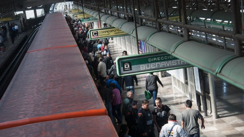 Hombre se lanza a las vías del Metro en la estación Impulsora de la Línea B