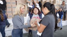 Romina Contreras entrega apoyos en Huixquilucan