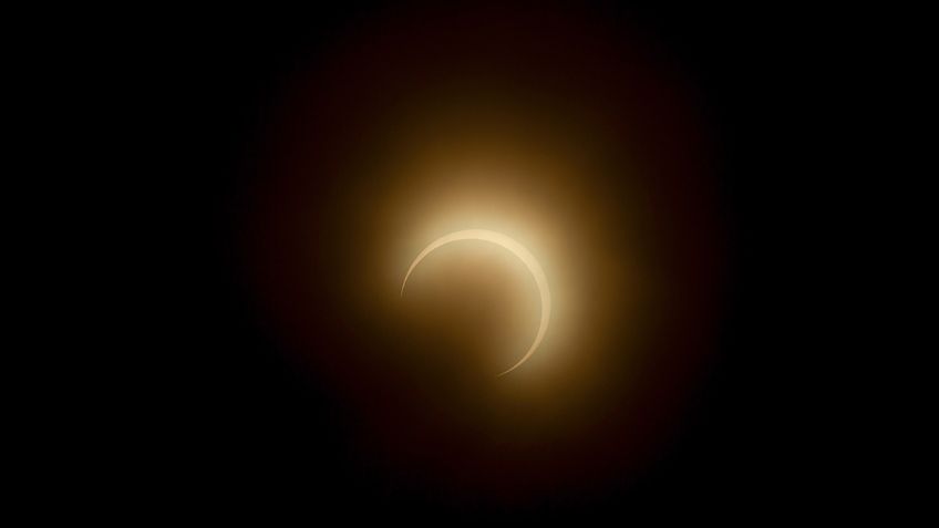 El eclipse solar visto desde un lugar espectacular, la NASA compartió la increíble foto