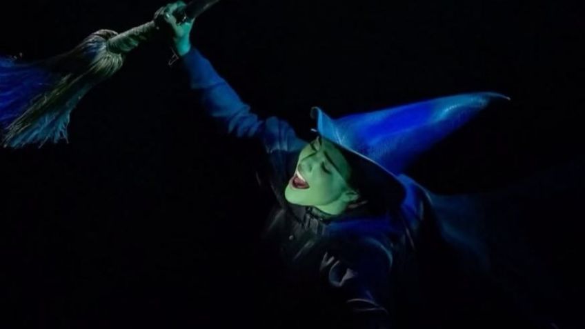 Danna Paola comparte foto con la cara verde: así le rinde tributo a su temporada en Wicked