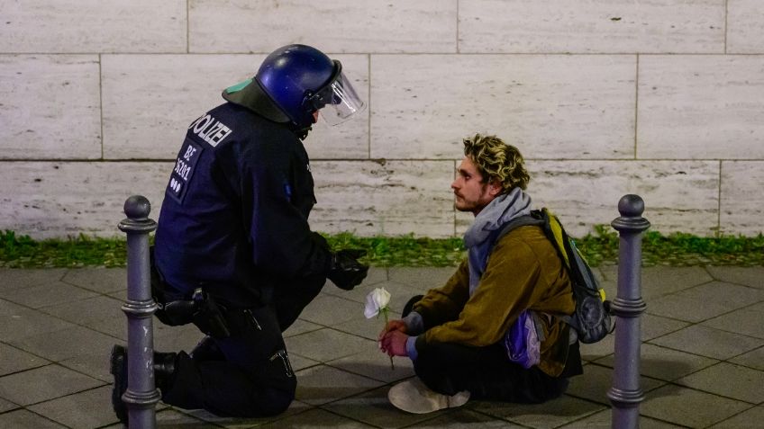 FOTOS | Hieren a 60 policías en manifestación propalestina