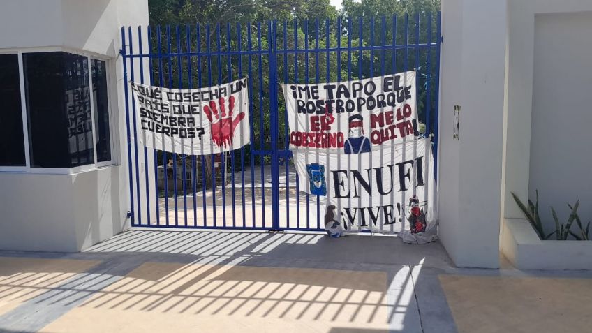 Estudiantes toman instalaciones de la Escuela Normal en Oaxaca