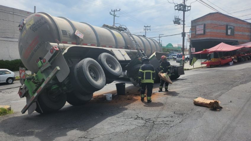 Pipa de gasolina causa pánico en Naucalpan, evacúan a 6 mil personas por riesgo de explosión