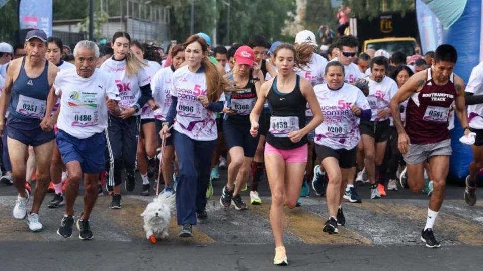 Desde temprana hora mujeres de todas las edades se dieron cita en el Museo Anahuacalli como cada
año, para correr en un ambiente familiar.