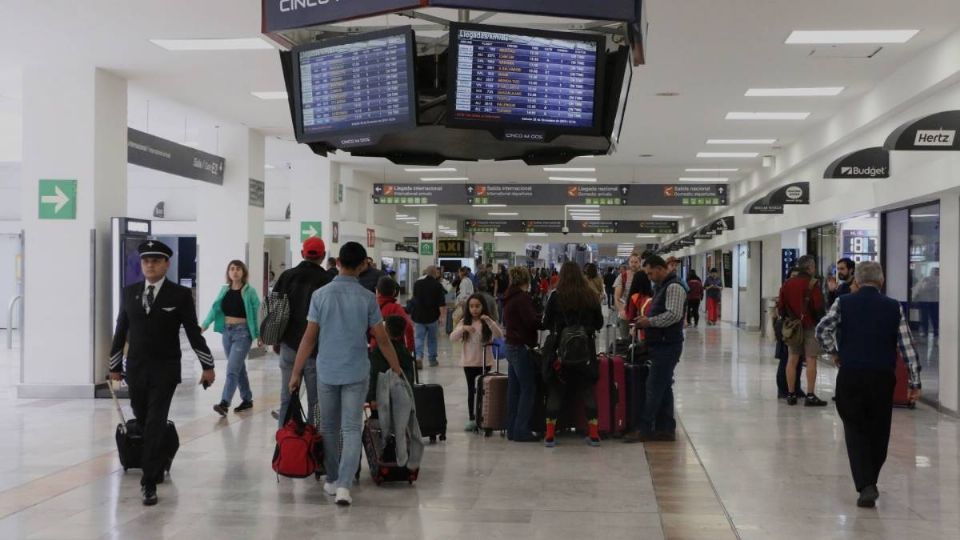 Los extranjeros que lleguen a México deberán acatar la nueva medidas en los aeropuertos.