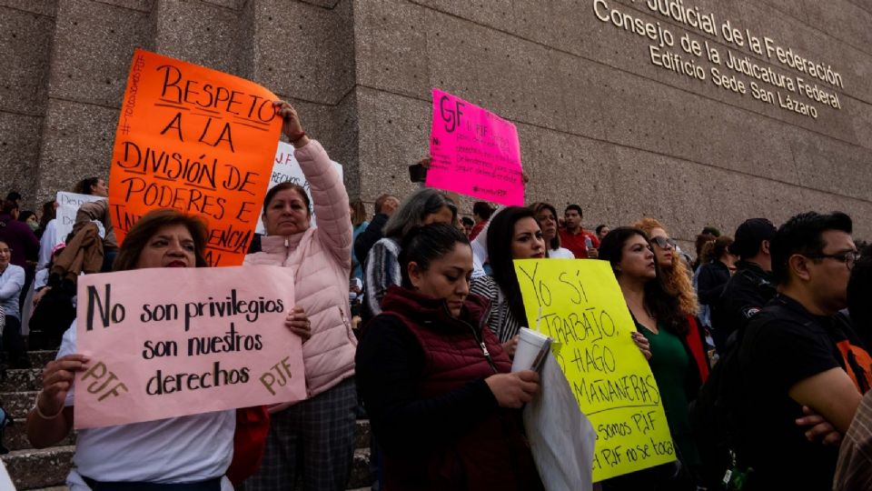 Los trabajadores aseguran que los fideicomisos no son privilegios, son sus derechos.