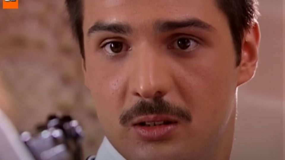 TELENOVELAS TURCAS, Azad hermano de Sila amenaza a su hermana para que se case. Mira cómo luce el actor Cemal Toktas quien interpretó a Azad. Lee la nota aquí