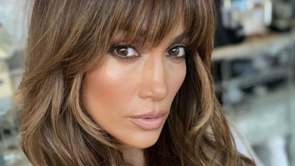 JLo enfurece con los paparazzis por fotografiarla sin maquillaje