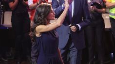 La reina Letizia derrocha elegancia con un espléndido conjunto azul marino