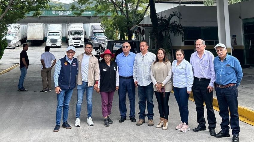 SEGALMEX, LICONSA, y DICONSA entregan agua purificada a afectados por Huracán “Otis” en Guerrero